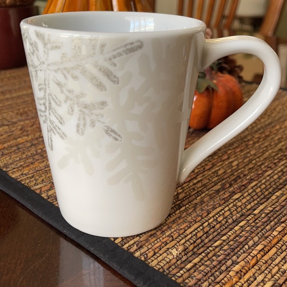 St. Nicholas Square Snowflake 12 Oz Mug Silver and White - Picture 3 of 7